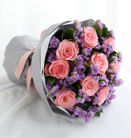 <img src="pic/digi/XH-0729_sml.jpg" width="162" height="188" border="0" alt="ʯ��ׯ�ʻ���_��Ʒ��ϸ-11֧��õ�壬����Ҷ�����Ҽ�壬ǳ��ɫ����ֽԲ�ΰ�װ.">